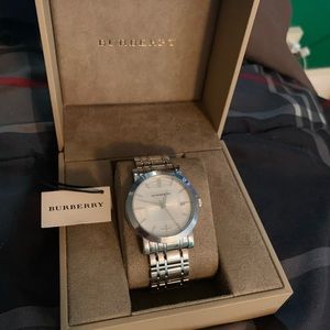 Burberry men’s heritage watch BU1350